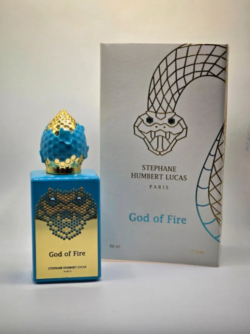 Oud Wood Cedar Unisex Eau de Toilette - 50ml